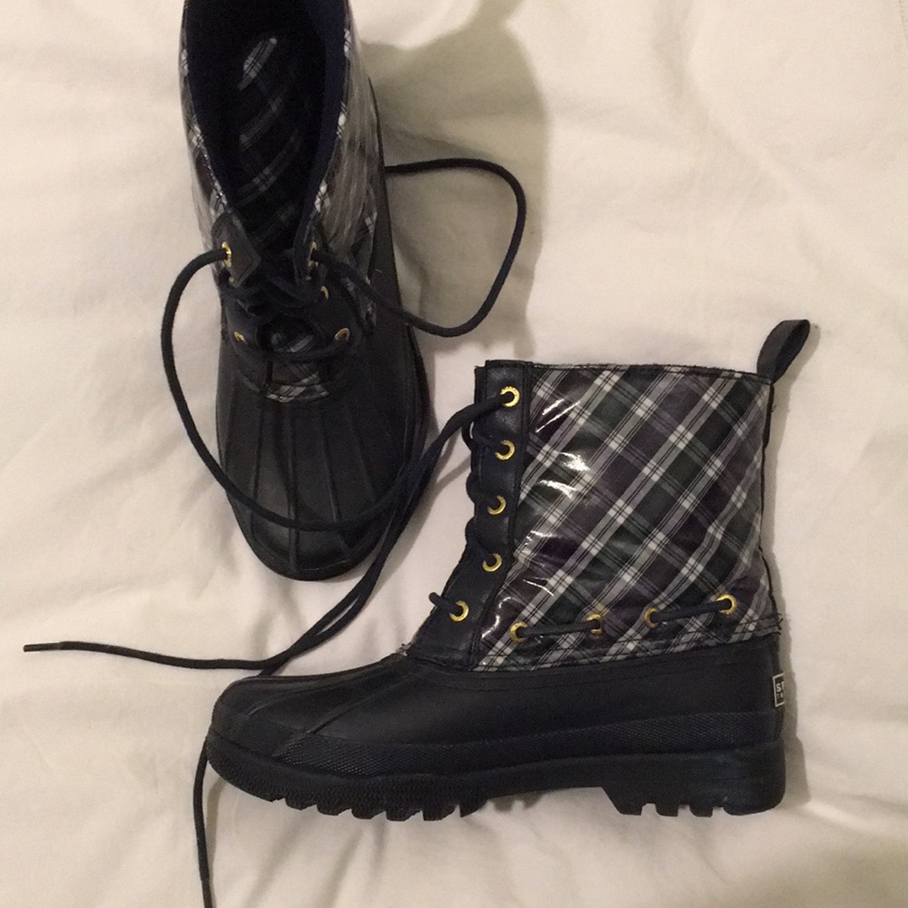 Sperry winter rain boots 6
